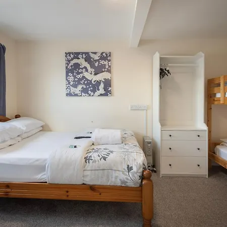100 Pipers Hotel-2