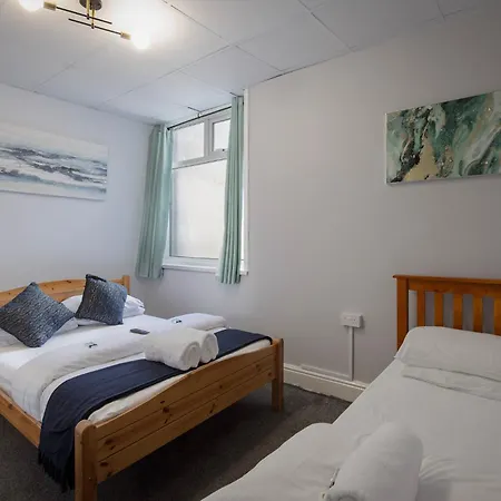 100 Pipers Hotel-3