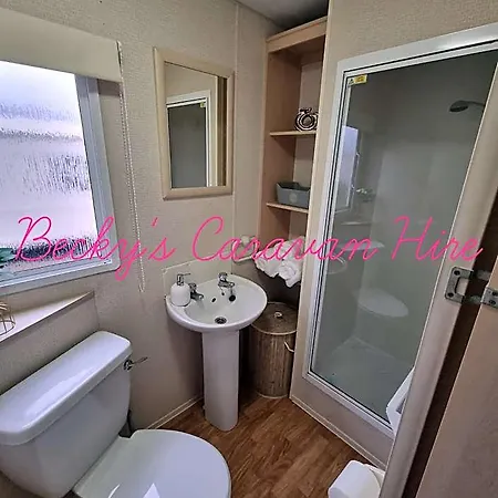 Becky'S Caravan At Marton Mere-3