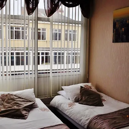 Cheers Hotel-2