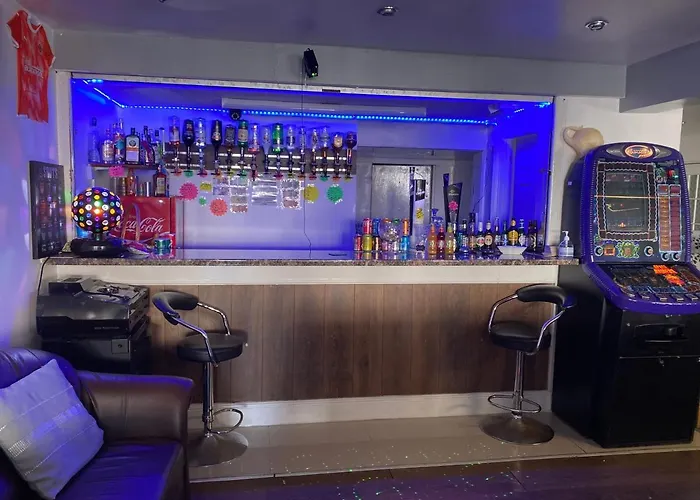 The Woodfield Hotel , Indoor Heated Swimming Pool, Spacious Lounge And Bar Blackpool