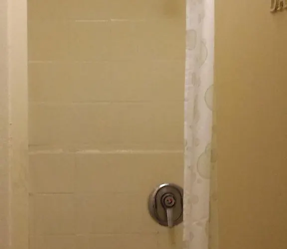 The Elmora Bed & Breakfast Blackpool