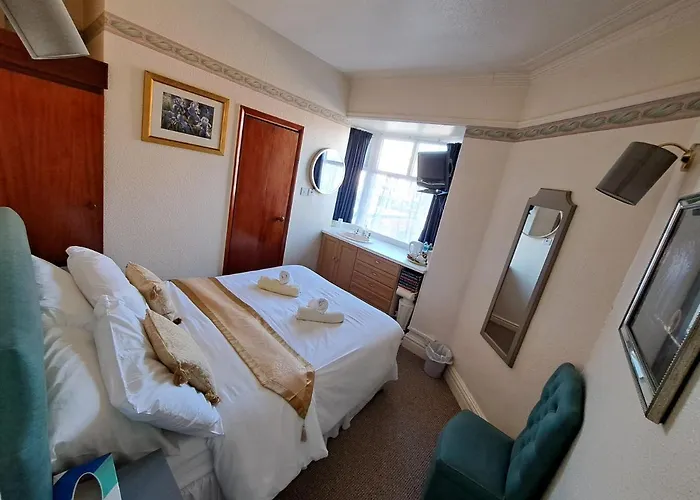 Oyo Lily Hotel Blackpool