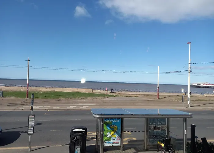 Blackpool HotelsVinnie'S Family