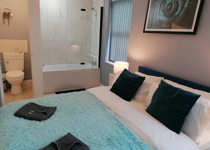 Blok 3 -Jacuzzi Suites, Apartment&Ensuite Rooms Blackpool