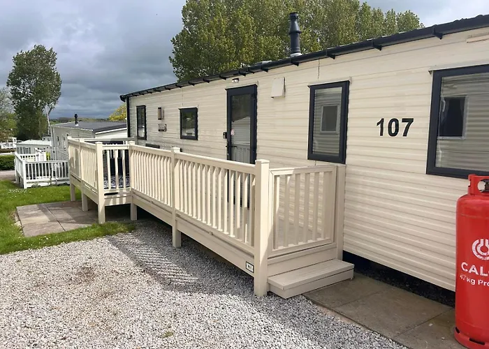 8 Berth Caravan Marton Mere Holiday Park Blackpool