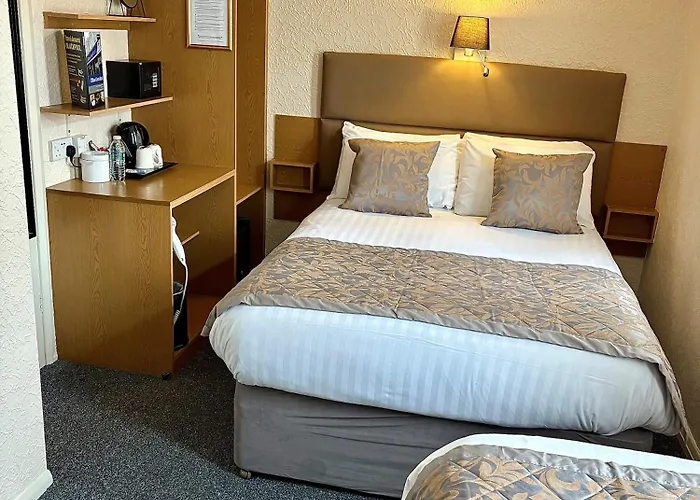 Clifton Court Hotel Blackpool