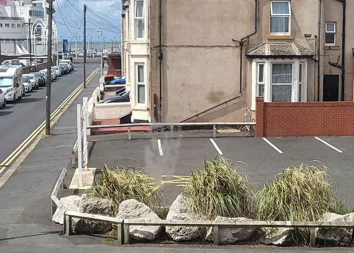 140 Bond Hotel Blackpool