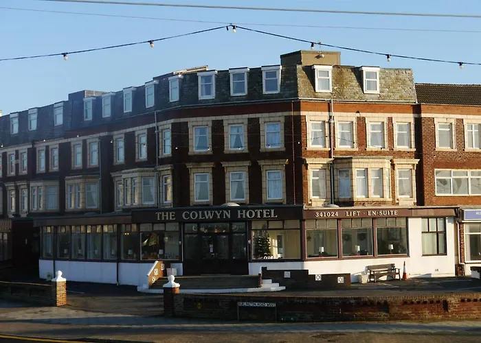 The Colwyn Hotel - Near Pleasure Beach Blackpool